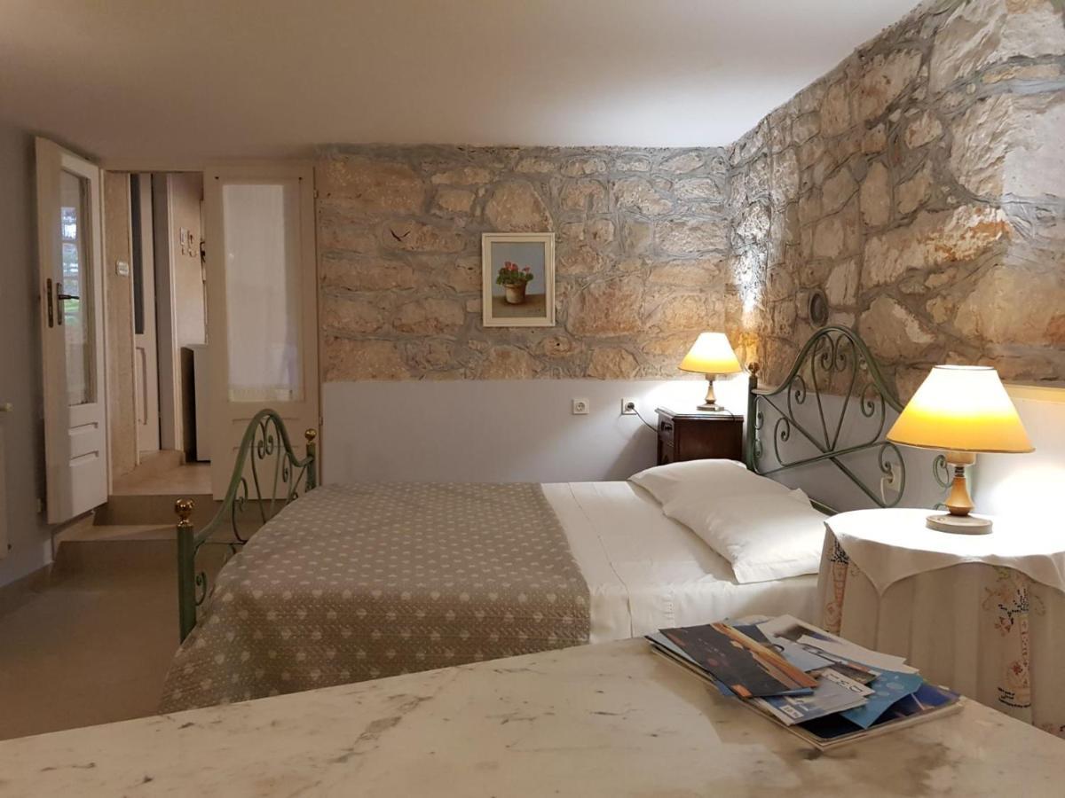 Apartments Gabri Mali Lošinj Exteriör bild