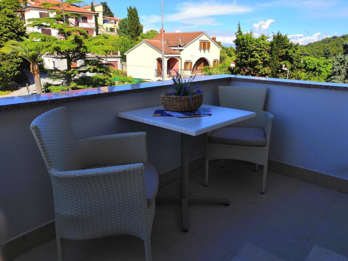 Apartments Gabri Mali Lošinj Exteriör bild